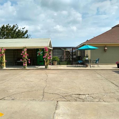 Southern Comfort Suites Mayfield Esterno foto